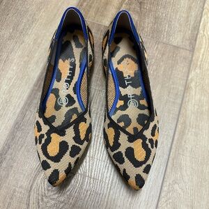 Rothy’s point toe flats. Leopard. Used a few times. Size 7 w